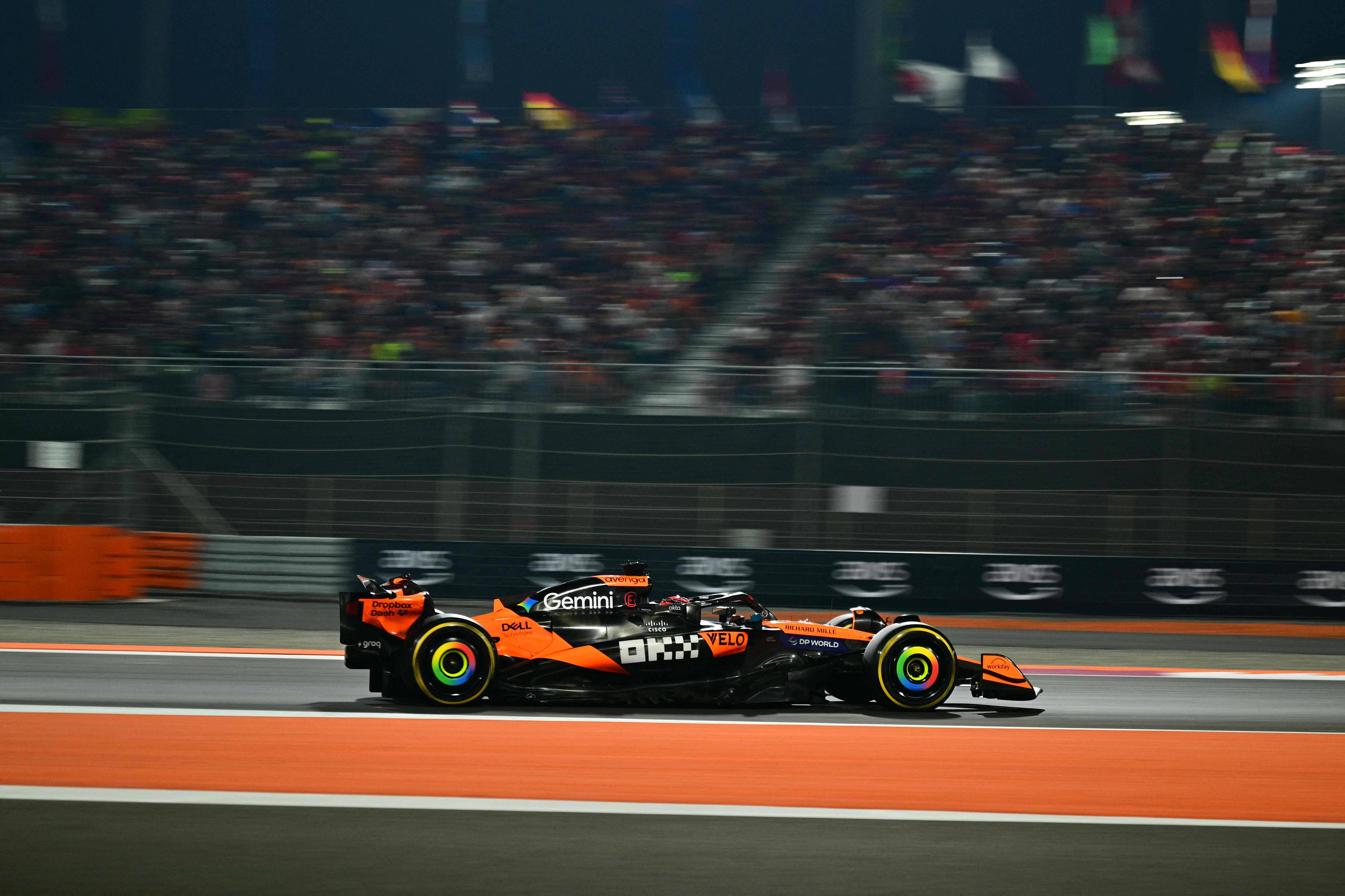 包含索伯车队力克威廉姆斯,塞恩斯统治全场的词条 包含索伯车队力克威廉姆斯,塞恩斯统治全场的词条