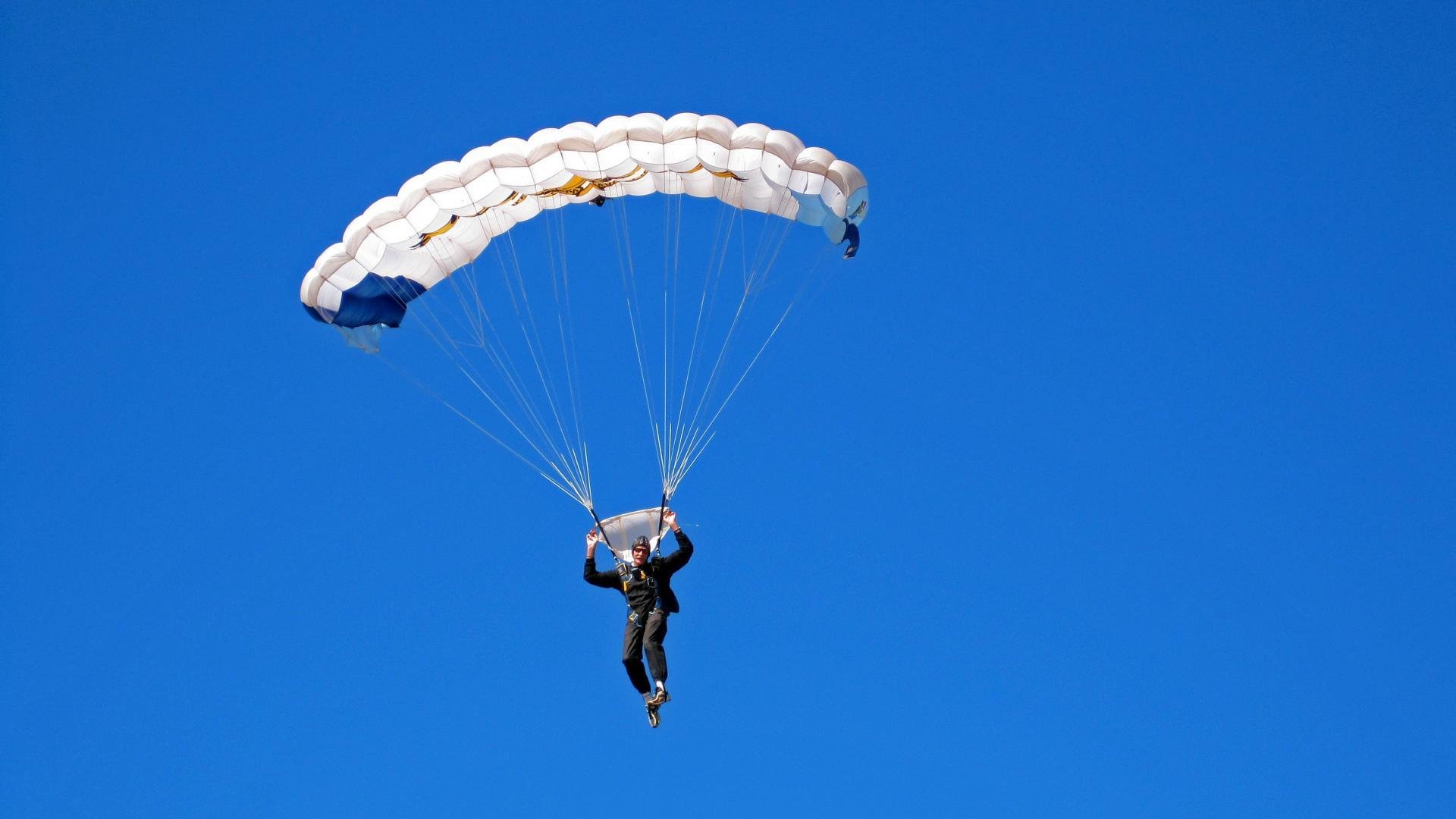 开云体育官网-冷门的唯一性，当楚阿梅尼的剑锋刺穿郁金香的铠甲